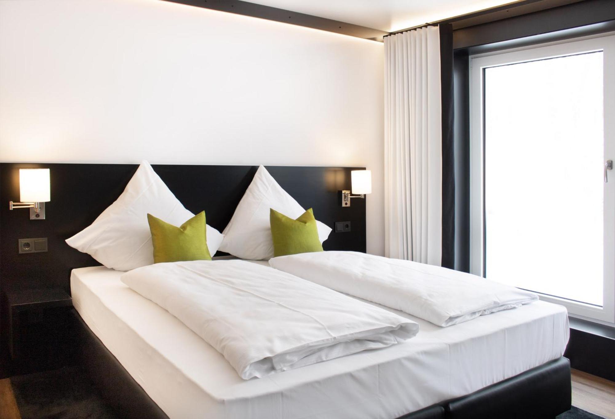 Slue Hotel By Wmm Hotels ชลุคตาร์น ภายนอก รูปภาพ